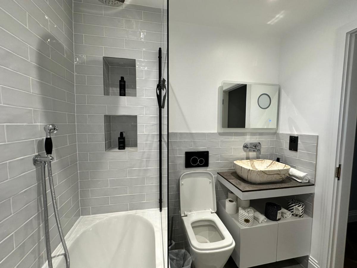 A Luxury 2 Bedroom Apartment 巴尔内特 外观 照片
