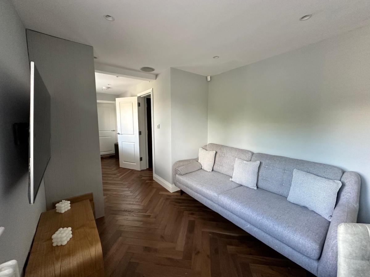 A Luxury 2 Bedroom Apartment 巴尔内特 外观 照片